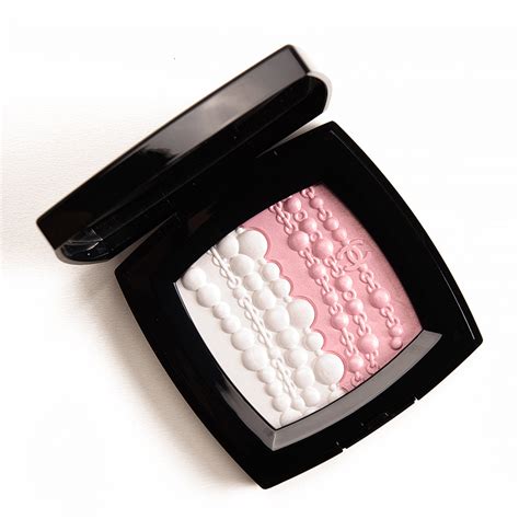 Chanel Perles et Fantaisies Illuminating Powder – a must